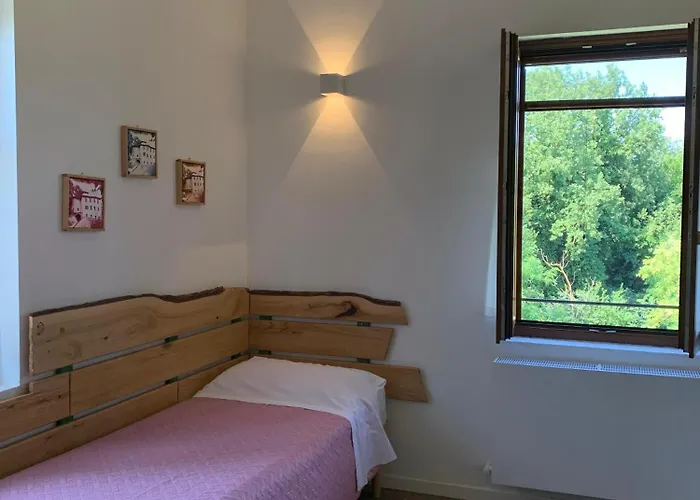 Parco Della Chiusa Κατάλυμα σε φάρμα *